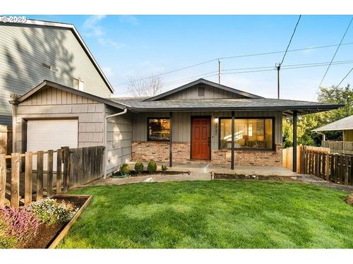 2747 Ne Bryant St, Portland, OR, 97211-5922 | Card Image