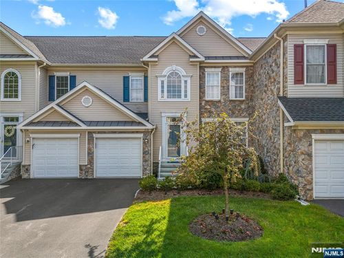 80 Rolling Views Dr, Woodland Park, NJ, 07424-2644 | Card Image