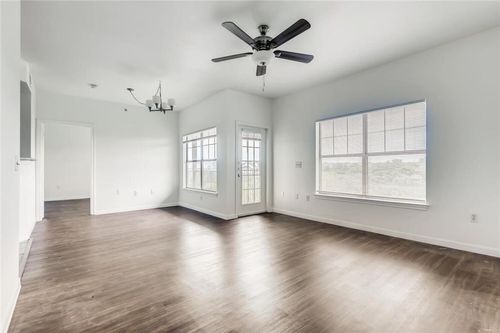 835-2320 Gracy Farms Ln, Austin, TX, 78758-2311 | Card Image