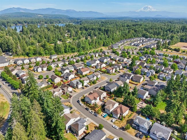 29709 217 Th Pl Se, House other with 3 bedrooms, 3 bathrooms and 2 parking in Kent WA | Image 36