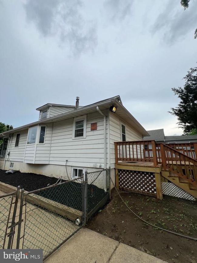 41 N Clinton Ave, House other with 3 bedrooms, 1 bathrooms and null parking in MAPLE SHADE NJ | Image 24