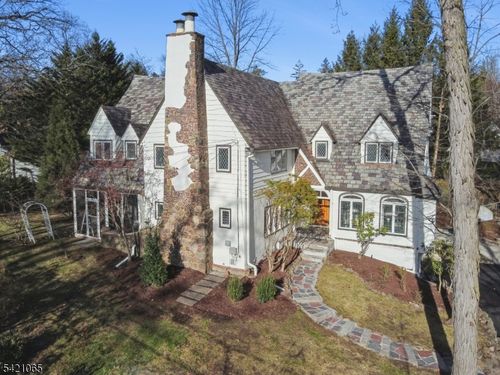 27 Barnsdale Rd, Short Hills, NJ, 07078-2018 | Card Image