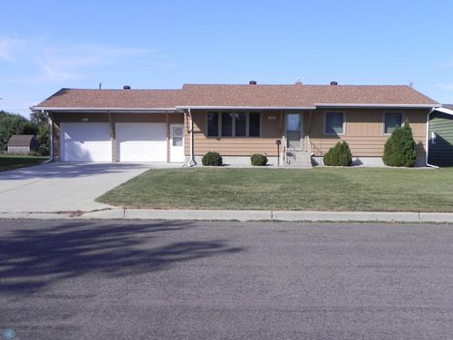 614 15th Ave N, Wahpeton, ND, 58075-3617 | Card Image