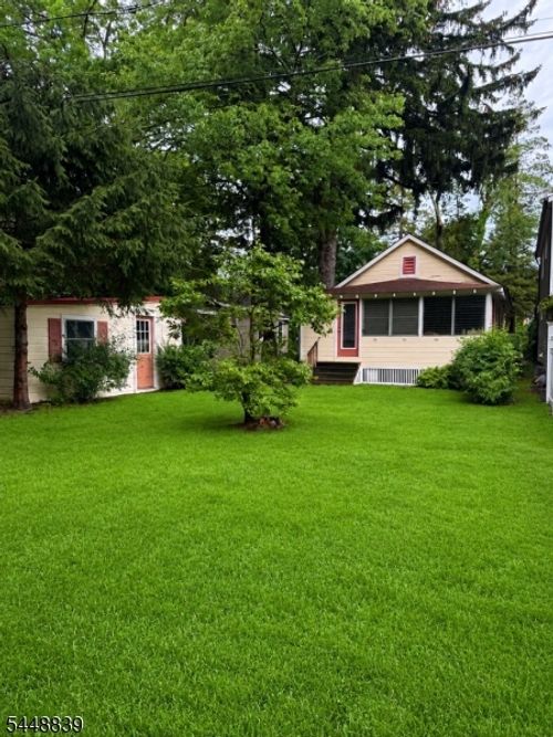 23 Notch Rd, Newfoundland, NJ, 07435-1107 | Card Image