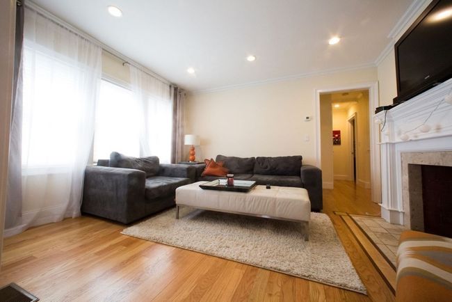 1 - 37 Beaconsfield Rd, Condo with 4 bedrooms, 2 bathrooms and null parking in Brookline MA | Image 4