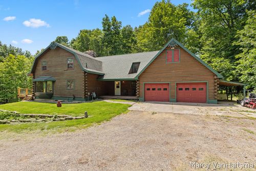 5837 Warner St, Allendale, MI, 49401-9160 | Card Image