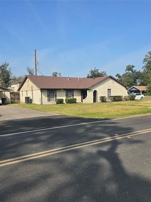 11831 Lone Shadow Trl, Houston, TX, 77050-5903 | Card Image