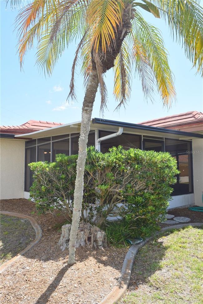 Back Exterior/Lanai | Image 22