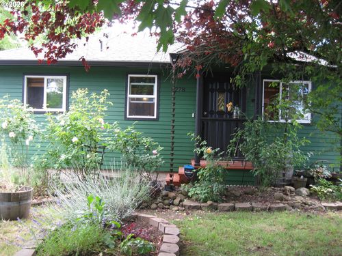8278 Se Clatsop St, Happy Valley, OR, 97086-3450 | Card Image