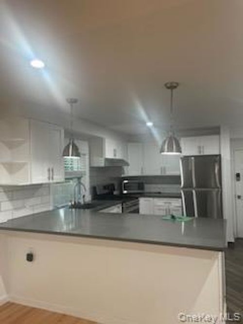 175 Forest Ave, Yonkers, NY, 10705-4787 | Card Image