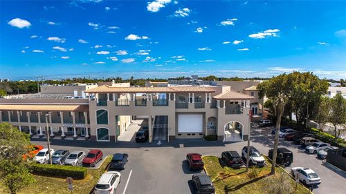 10200 Nw 25th St, Doral, FL, 33172-5921 | Card Image