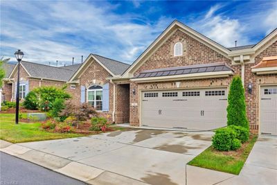 301 Frankfurt Court, House other with 3 bedrooms, 2 bathrooms and null parking in Winston Salem NC | Image 3