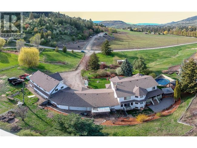6655 Cosens Bay Rd, House other with 7 bedrooms, 5 bathrooms and 8 parking in Coldstream BC | Image 8