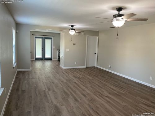 9759 Green Mesa, San Antonio, TX, 78245-2915 | Card Image