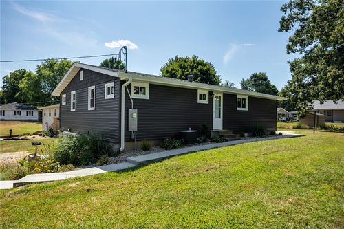 907 N Ealy St, Effingham, IL, 62401-3224 | Card Image