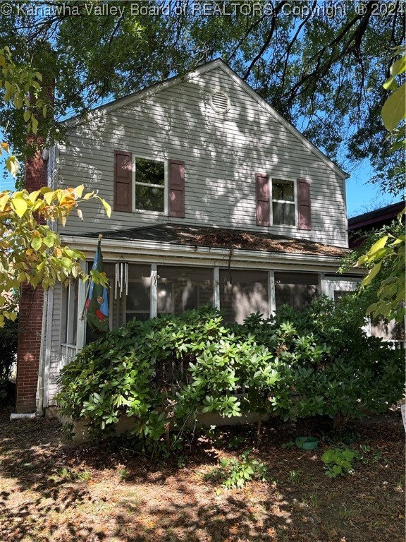 Virginia Ave, Charleston, WV 25304