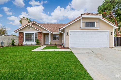 6903 Vanilla Ct, Bakersfield, CA, 93313-3960 | Card Image