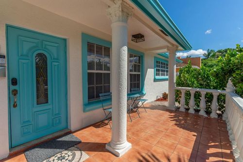 951 Green St, West Palm Beach, FL, 33405-3001 | Card Image