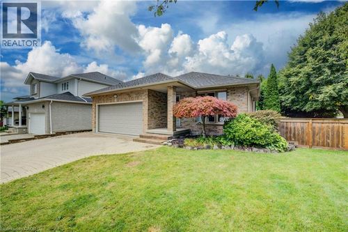 43 Hahn Valley Pl, Cambridge, ON, N1T1W7 | Card Image