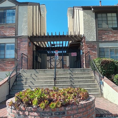 16-1419 W 179th St, Gardena, CA, 90248-3702 | Card Image