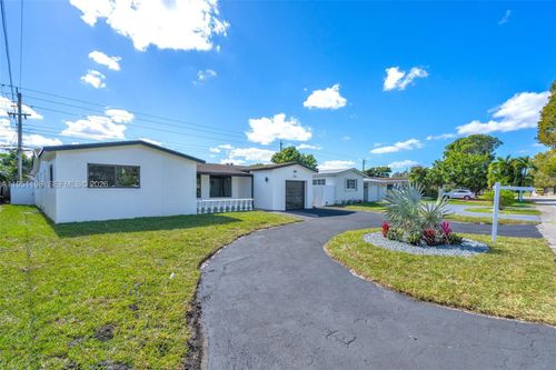 7756 Embassy Blvd, Miramar, FL, 33023-6408 | Card Image