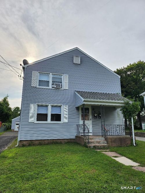 40 Glenwood St, Manchester, CT, 06040-6142 | Card Image