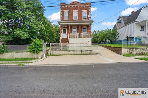 364 Alpine St, Perth Amboy, NJ, 08861-2625 | Card Image