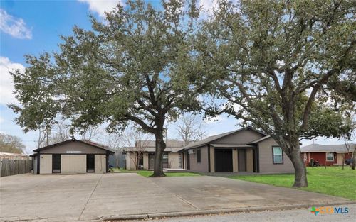 1916 Holloman Dr, Port Lavaca, TX, 77979-4757 | Card Image