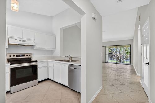 apt-f203-3939 Ne 5th Ave, Boca Raton, FL, 33431-4562 | Card Image