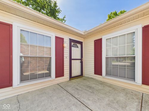 4401 Marlborough Dr, Anderson, IN, 46013-4527 | Card Image