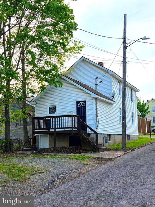 101 Charles St, FROSTBURG, MD, 21532-1843 | Card Image