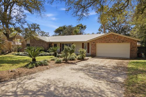 157 Country Club Rd, Shalimar, FL, 32579-1636 | Card Image