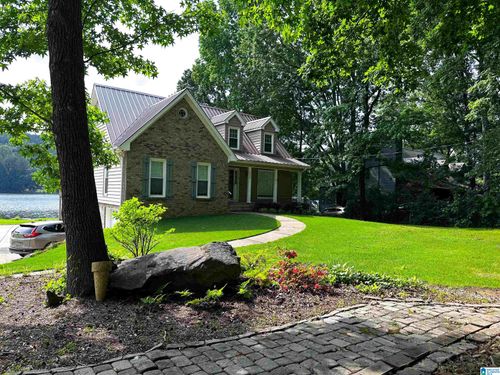8390 Emerald Lake Dr E, Pinson, AL, 35126-2429 | Card Image