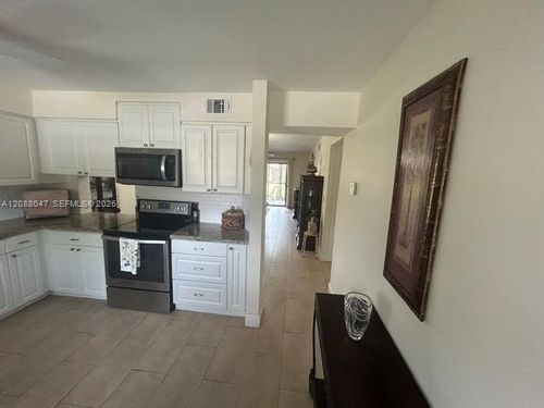 112-2 Briarwood Cir, Hollywood, FL, 33024-1373 | Card Image