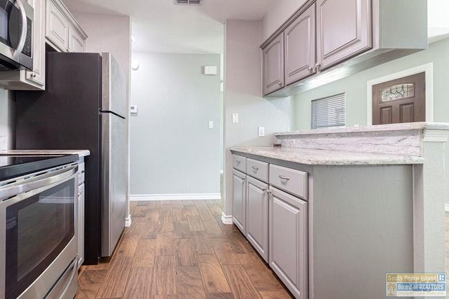 1084 Squaw Valley Dr, House other with 3 bedrooms, 2 bathrooms and null parking in Brownsville TX | Image 9