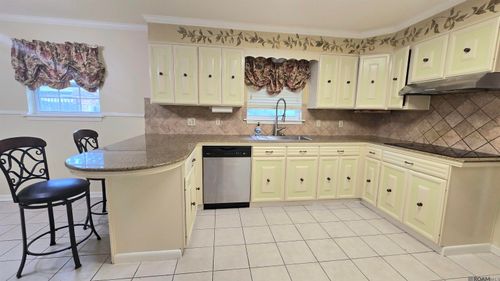 12641 E Glenhaven Dr, Baton Rouge, LA, 70815-6602 | Card Image