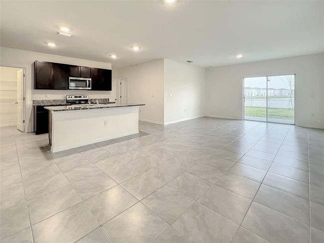 10556 Penny Gale Loop, House other with 5 bedrooms, 4 bathrooms and null parking in SAN ANTONIO FL | Image 9
