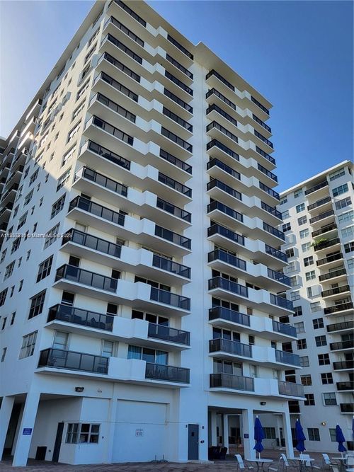 apt-1223-6039 Collins Ave, Miami Beach, FL, 33140-2253 | Card Image