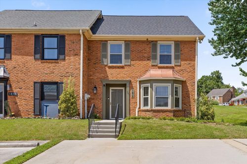 1817 Georgetown Ln, Chattanooga, TN, 37421-2579 | Card Image