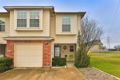 3933 Fernando Dr, Euless, TX, 76040-3448 | Card Image