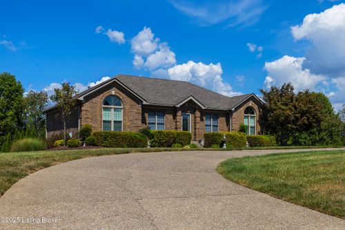 650 Foxmoore Dr, Taylorsville, KY, 40071-8251 | Card Image