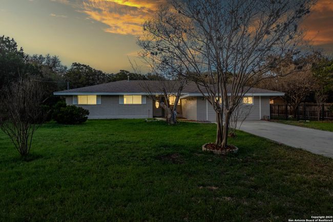 10215 Rafter O Trl, House other with 5 bedrooms, 2 bathrooms and null parking in Helotes TX | Image 31
