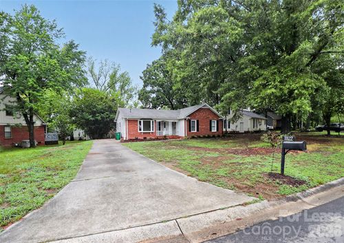 11122 Five Cedars Rd, Charlotte, NC, 28226-3724 | Card Image