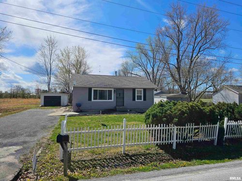 203 W Tamaroa Rd, Ina, IL, 62846-1201 | Card Image
