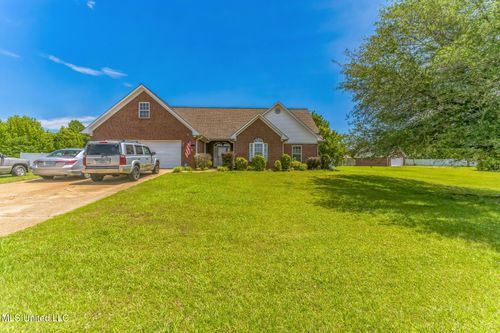 84 Hunters Run, Pontotoc, MS, 38863-7621 | Card Image