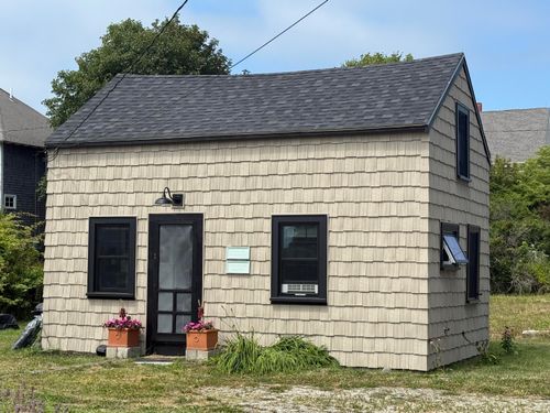 10 Brighton Ave, Vinalhaven, ME, 04863-3932 | Card Image