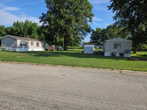 471 Methodist St, Carlyle, IL, 62231-2212 | Card Image