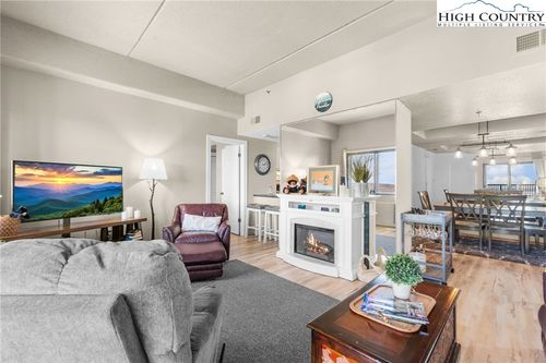 unit-2711-303 Sugar Top Dr, Sugar Mountain, NC, 28604-5311 | Card Image