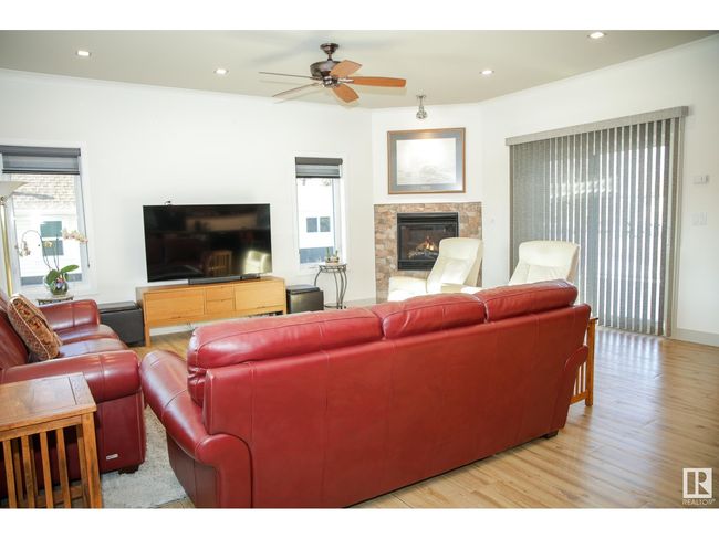 116 Main St, House other with 4 bedrooms, 3 bathrooms and 6 parking in Kingman AB | Image 7