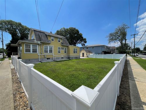 404 Baldwin Road, Hempstead, NY, 11550 | Card Image